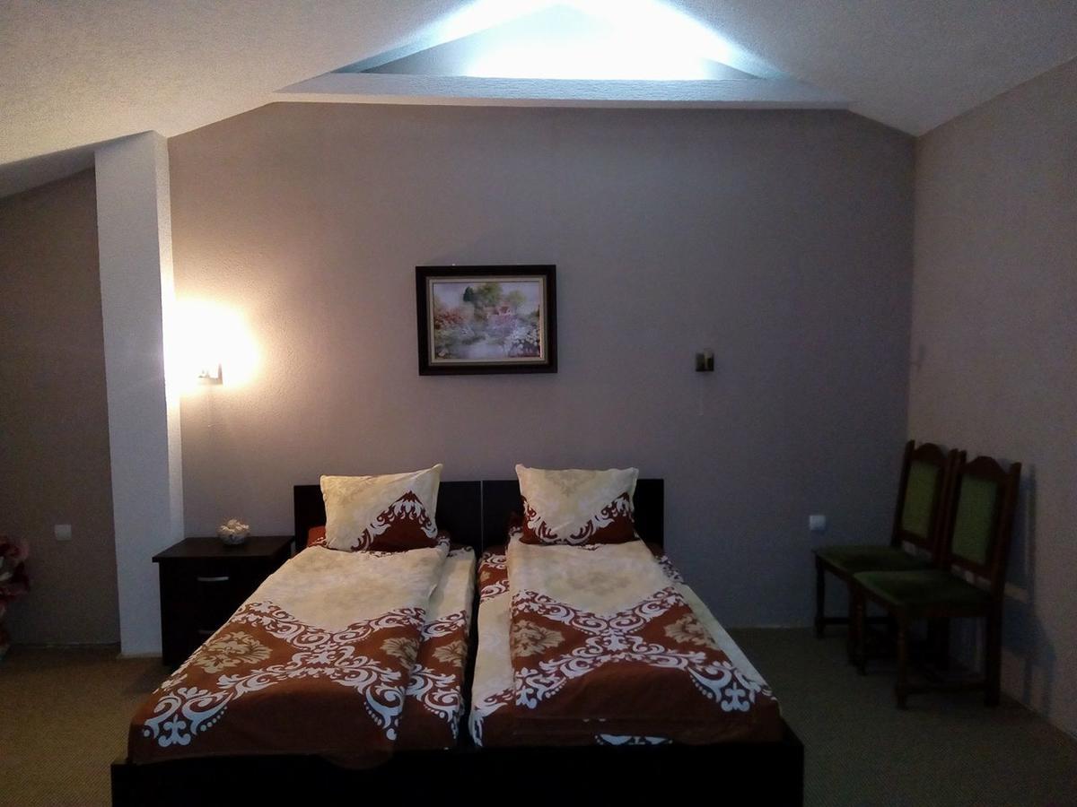 Kafana "Kaj Zoki" Bed & Breakfast Probistip Екстериор снимка