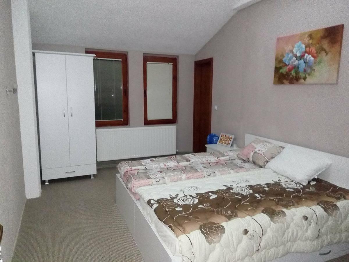 Kafana "Kaj Zoki" Bed & Breakfast Probistip Екстериор снимка